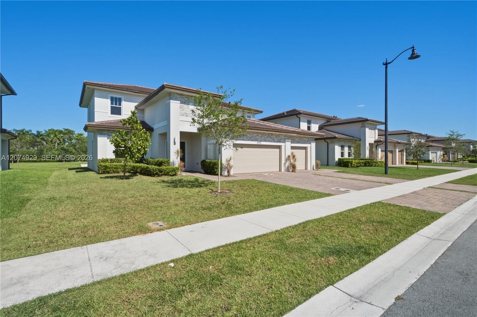 4372 SW 122nd Ter, Davie, FL 33330 photo 4