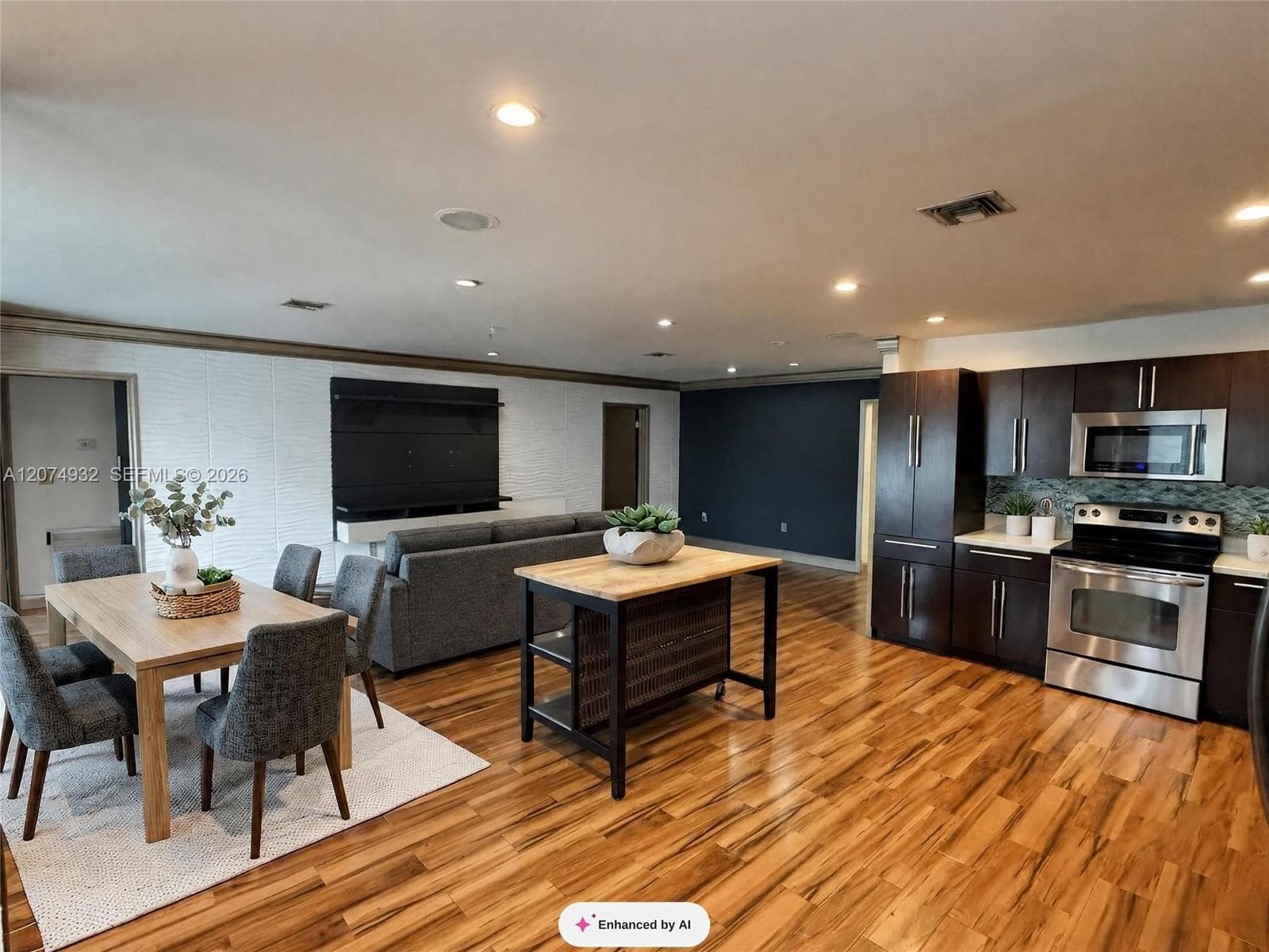 56 NW 39th St # 56, Miami, FL 33127 photo 2