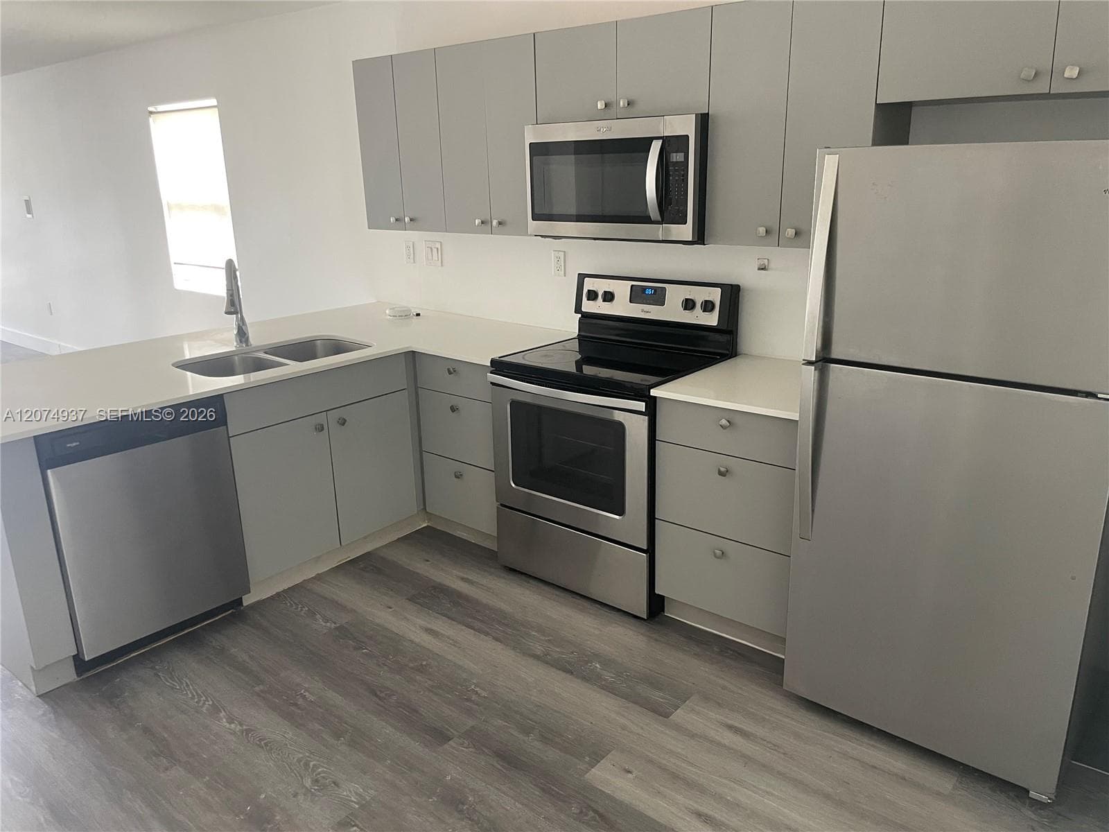2290 SW 58th Ave, Miami, FL 33155 photo 2