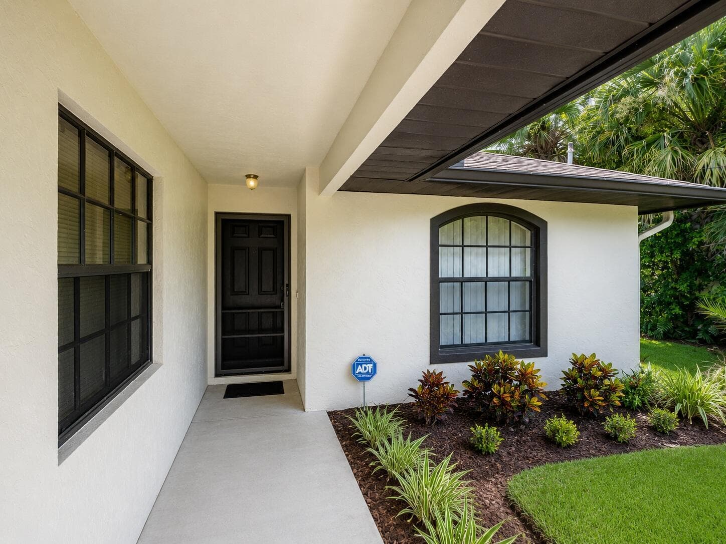 307 S WIMBROW Drive, Sebastian, FL 32958 photo 4