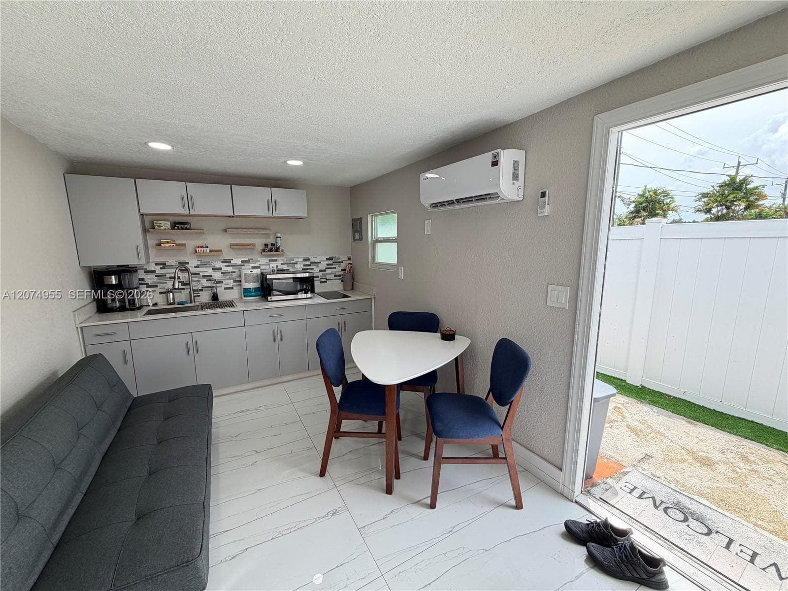 6830 SW 8th St # STUDIO, Pembroke Pines, FL 33023 photo 2