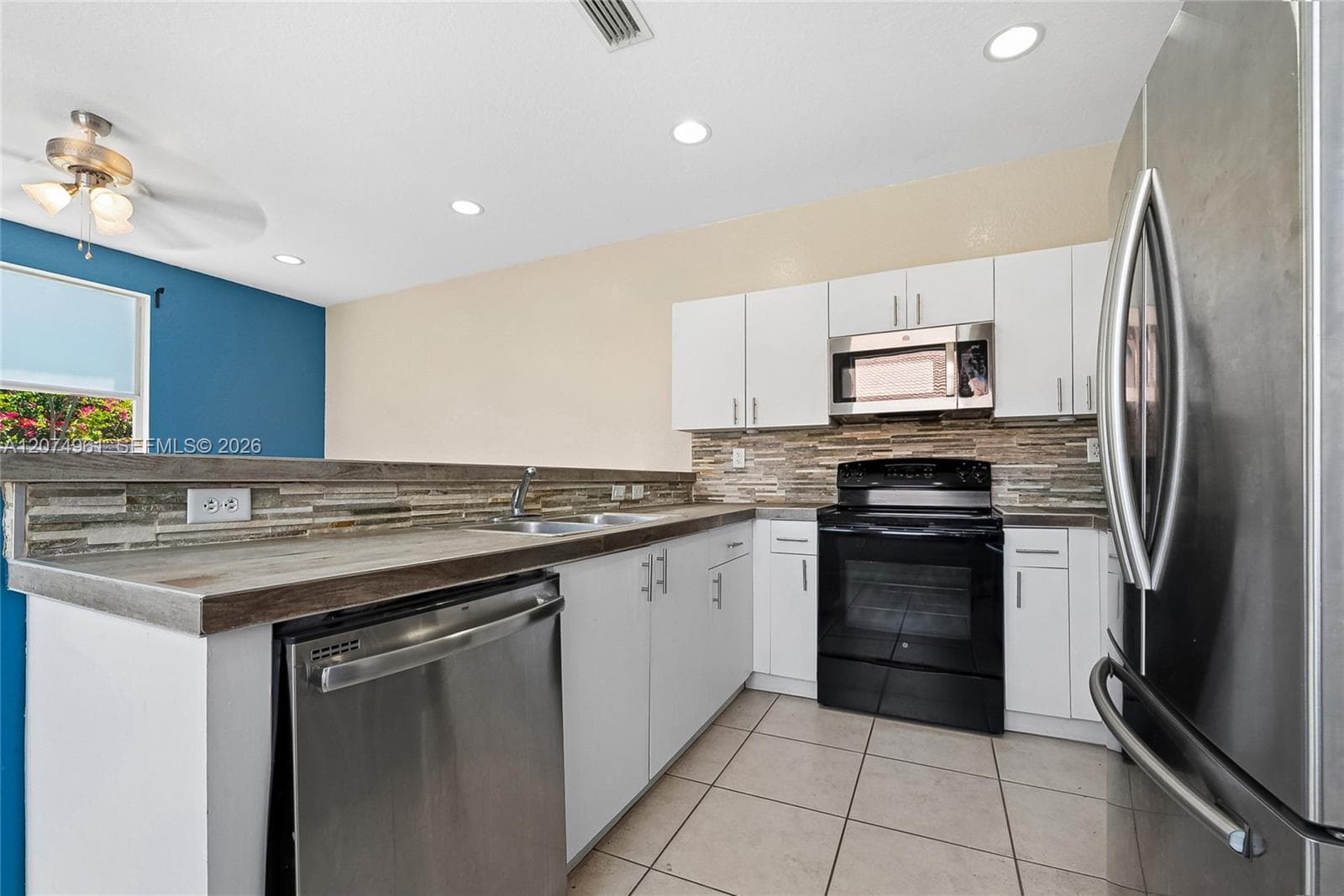 1567 SE 20th Ave, Homestead, FL 33035 photo 3