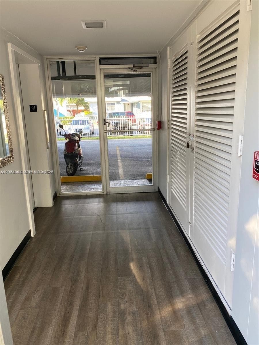 1990 Marseille Dr # 206, Miami Beach, FL 33141 photo 4