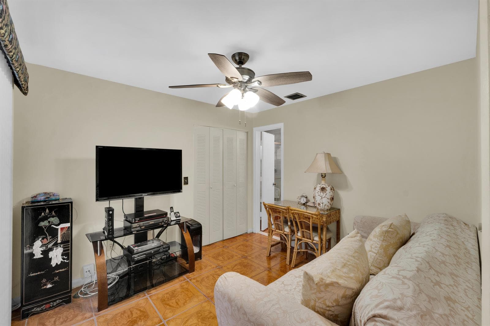 2024 WINNERS Circle # 2024, North Lauderdale, FL 33068 photo 2