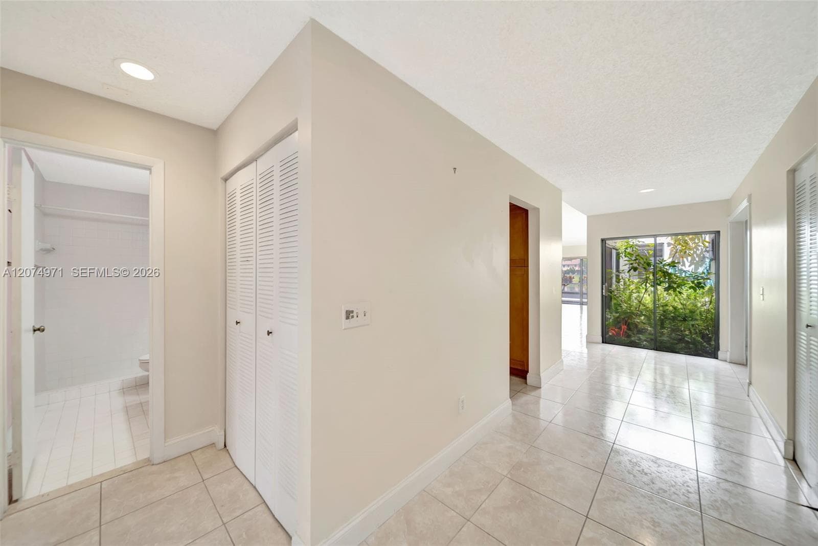 5223 Gate Lake Rd # 5223, Tamarac, FL 33319 photo 2