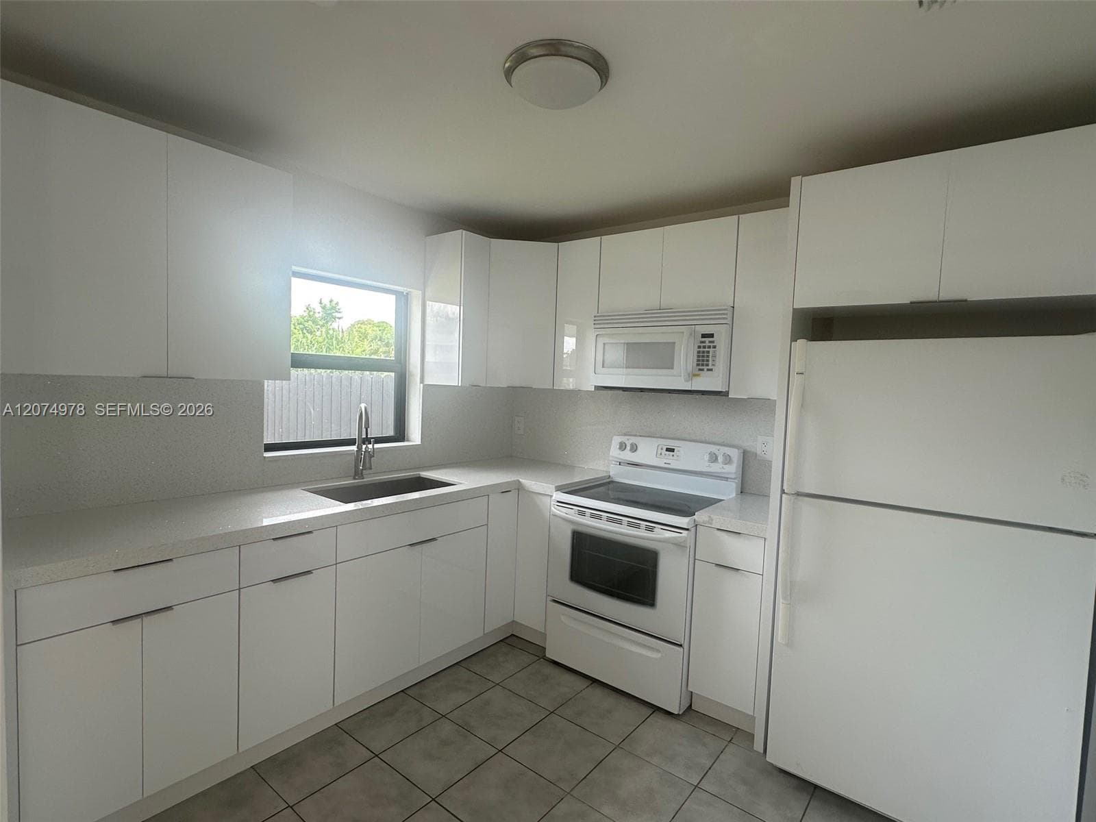 12205 SW 263rd Ter, Homestead, FL 33032 photo 5
