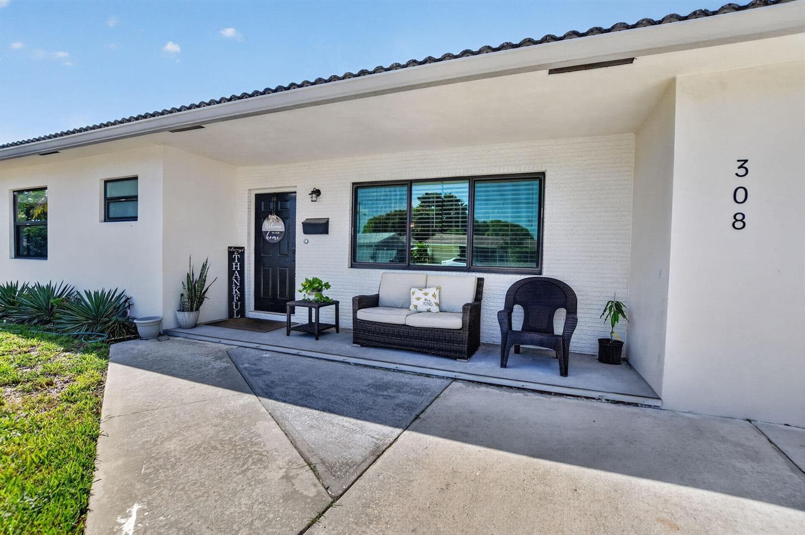 308 SE 2nd Street, Deerfield Beach, FL 33441 photo 2