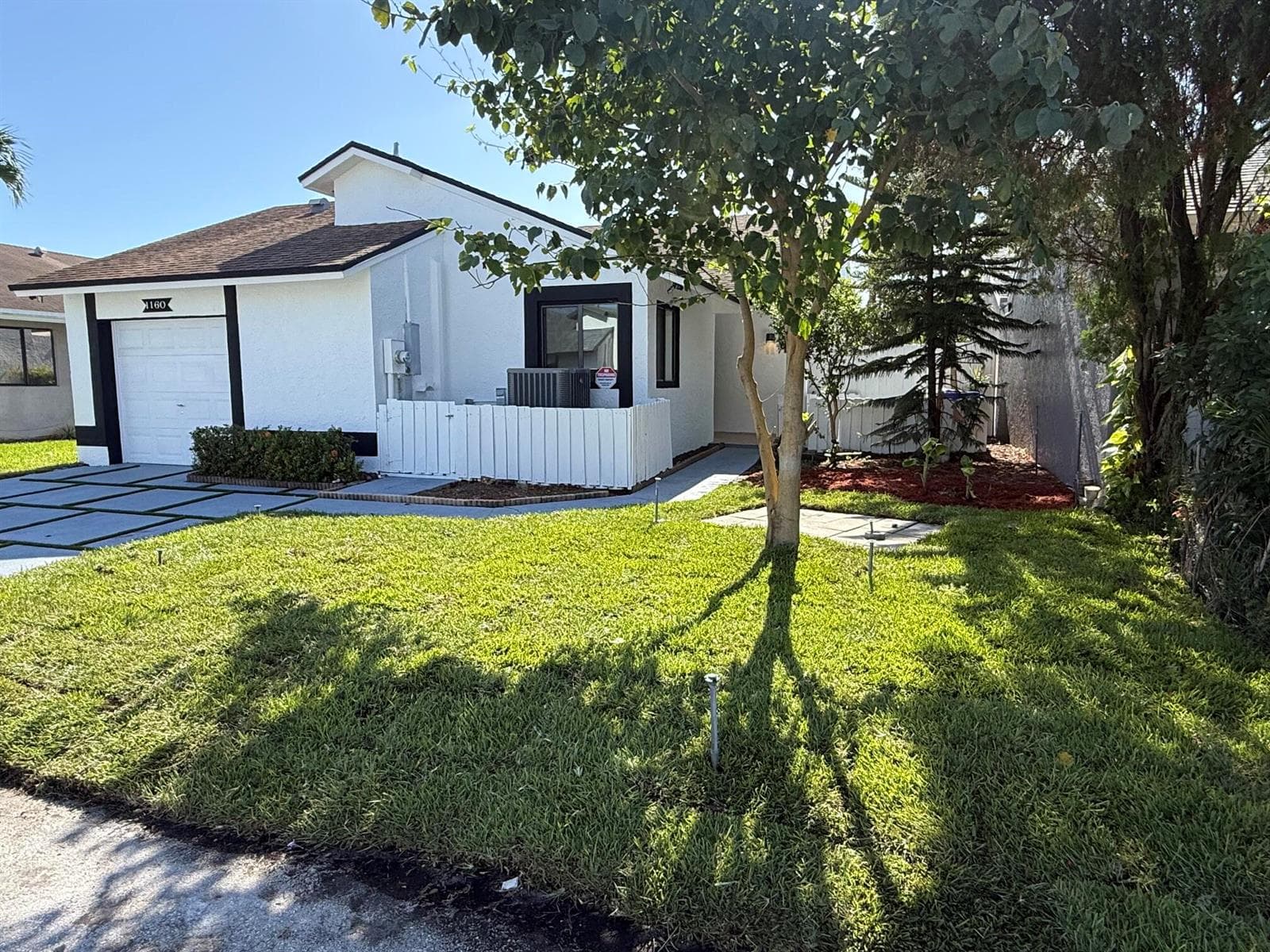 1160 SW 111th Avenue, Pembroke Pines, FL 33025 photo 2