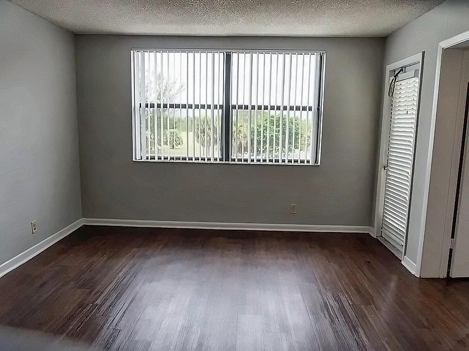 708 Executive Center Drive # 12, West Palm Beach, FL 33401 photo 2