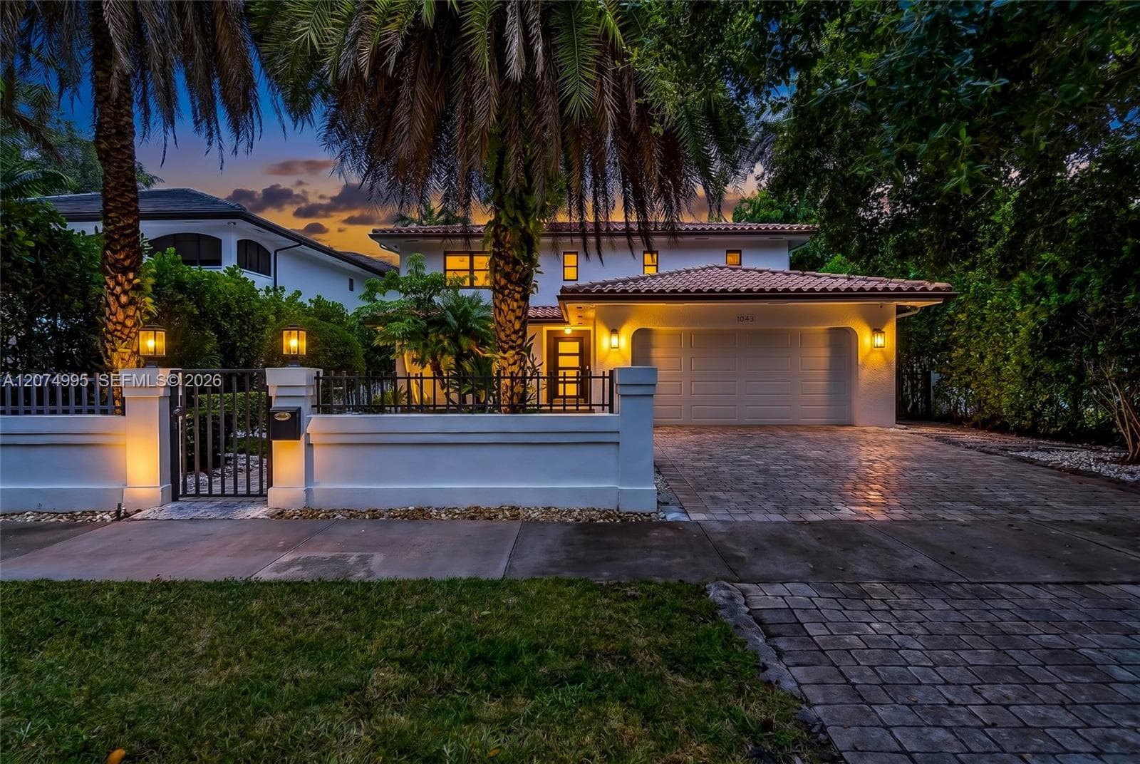 1043 Alfonso Ave, Coral Gables, FL 33146 photo 2