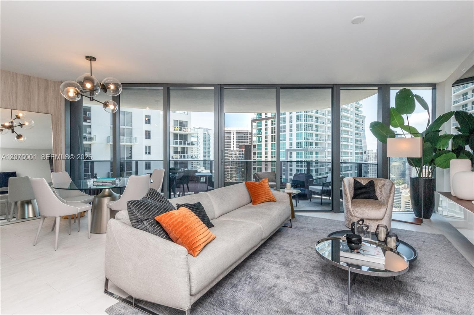 1000 Brickell Plz # 3201, Miami, FL 33131 photo 2