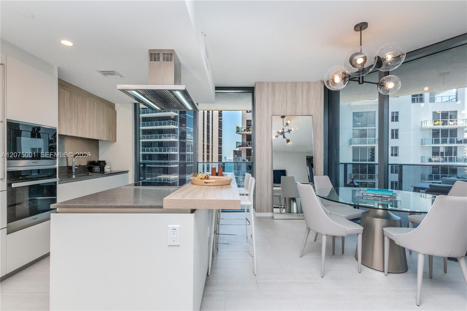 1000 Brickell Plz # 3201, Miami, FL 33131 photo 3