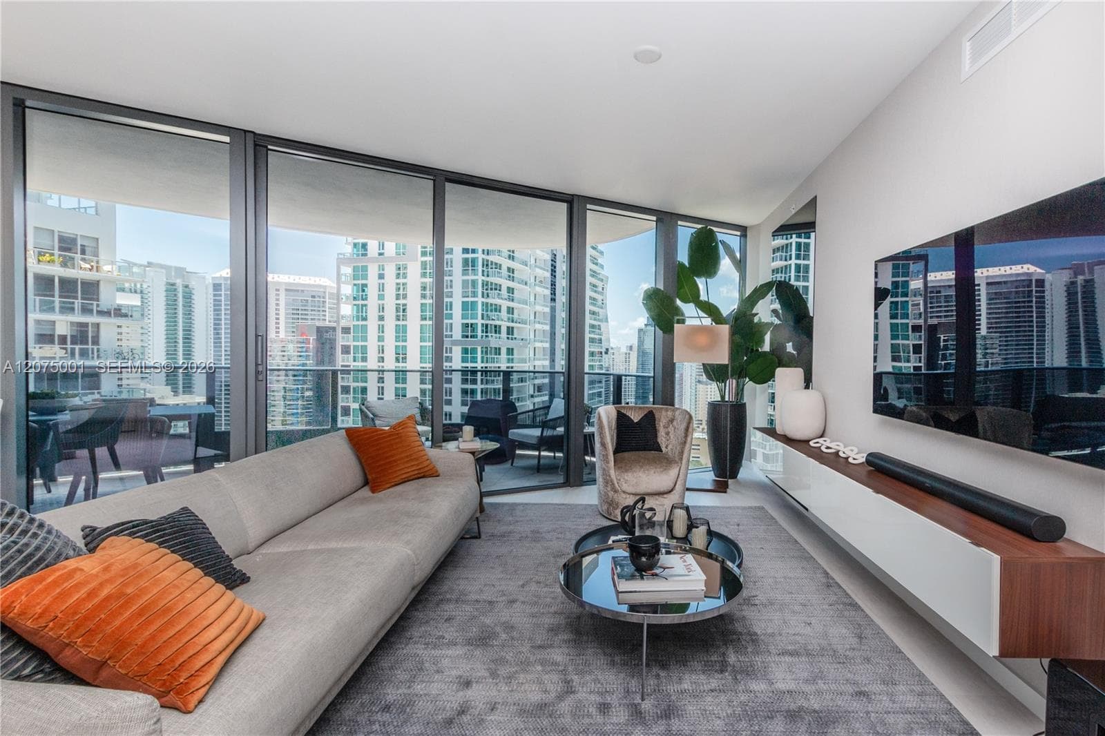 1000 Brickell Plz # 3201, Miami, FL 33131