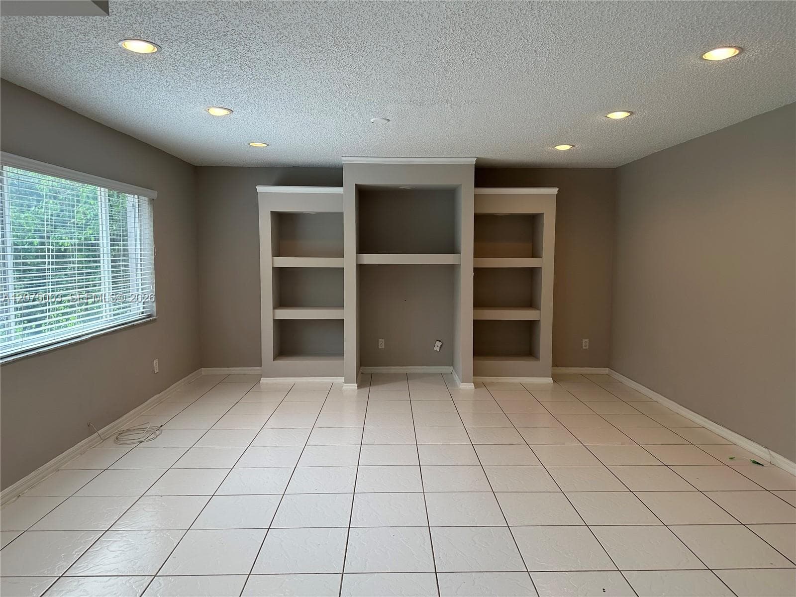 2403 SW 106th Ave, Miramar, FL 33025 photo 5