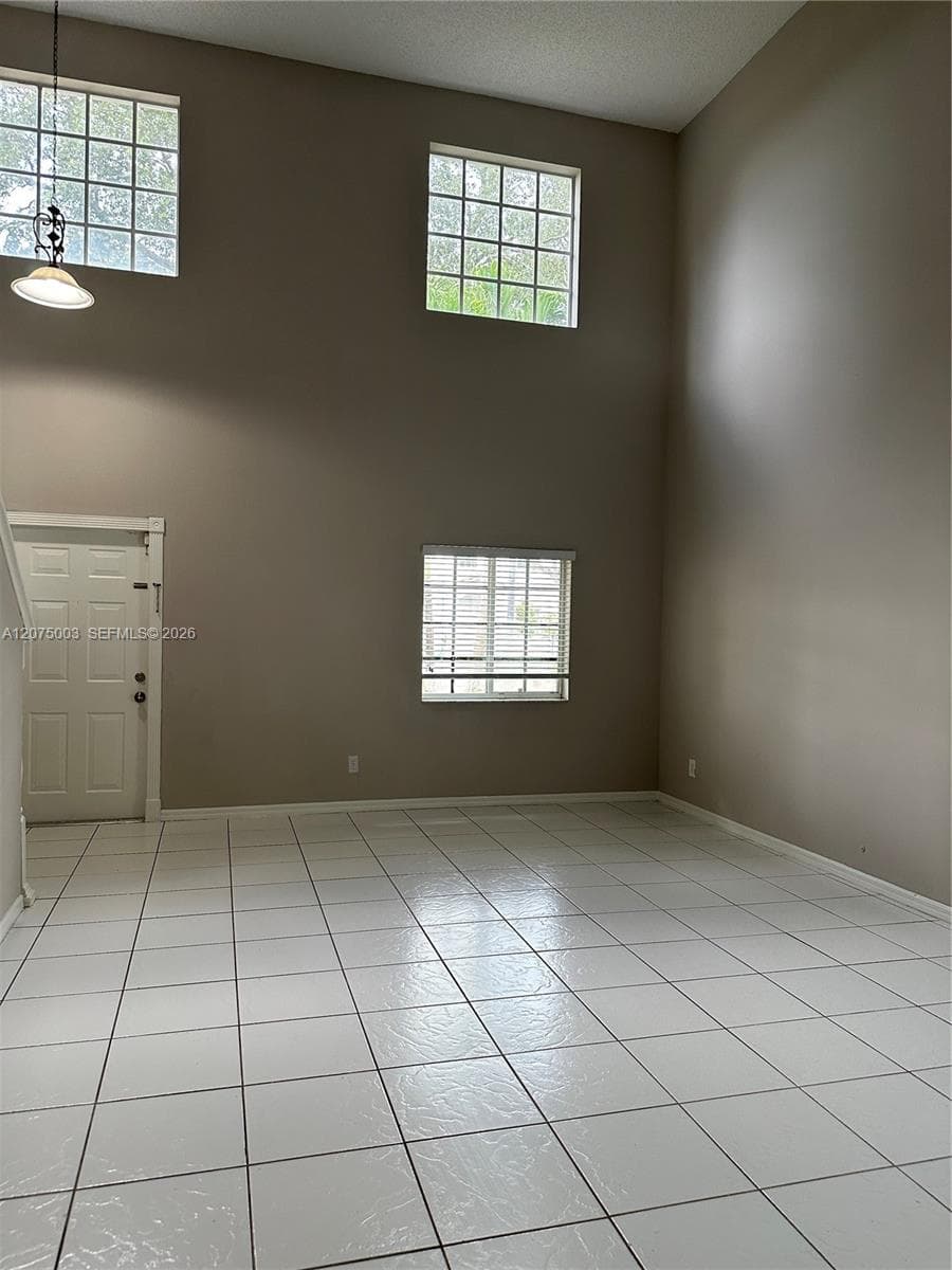 2403 SW 106th Ave, Miramar, FL 33025 photo 4