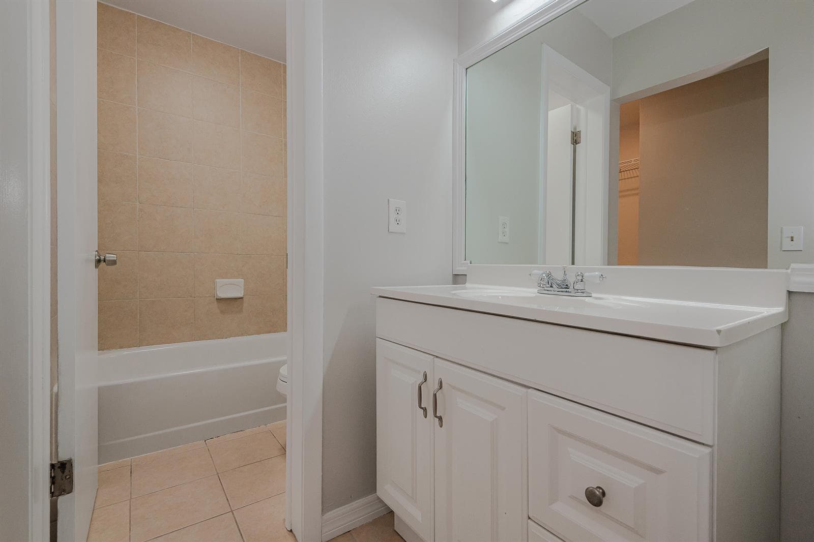 1000 St Charles Place # Unit 215, Pembroke Pines, FL 33026 photo 2
