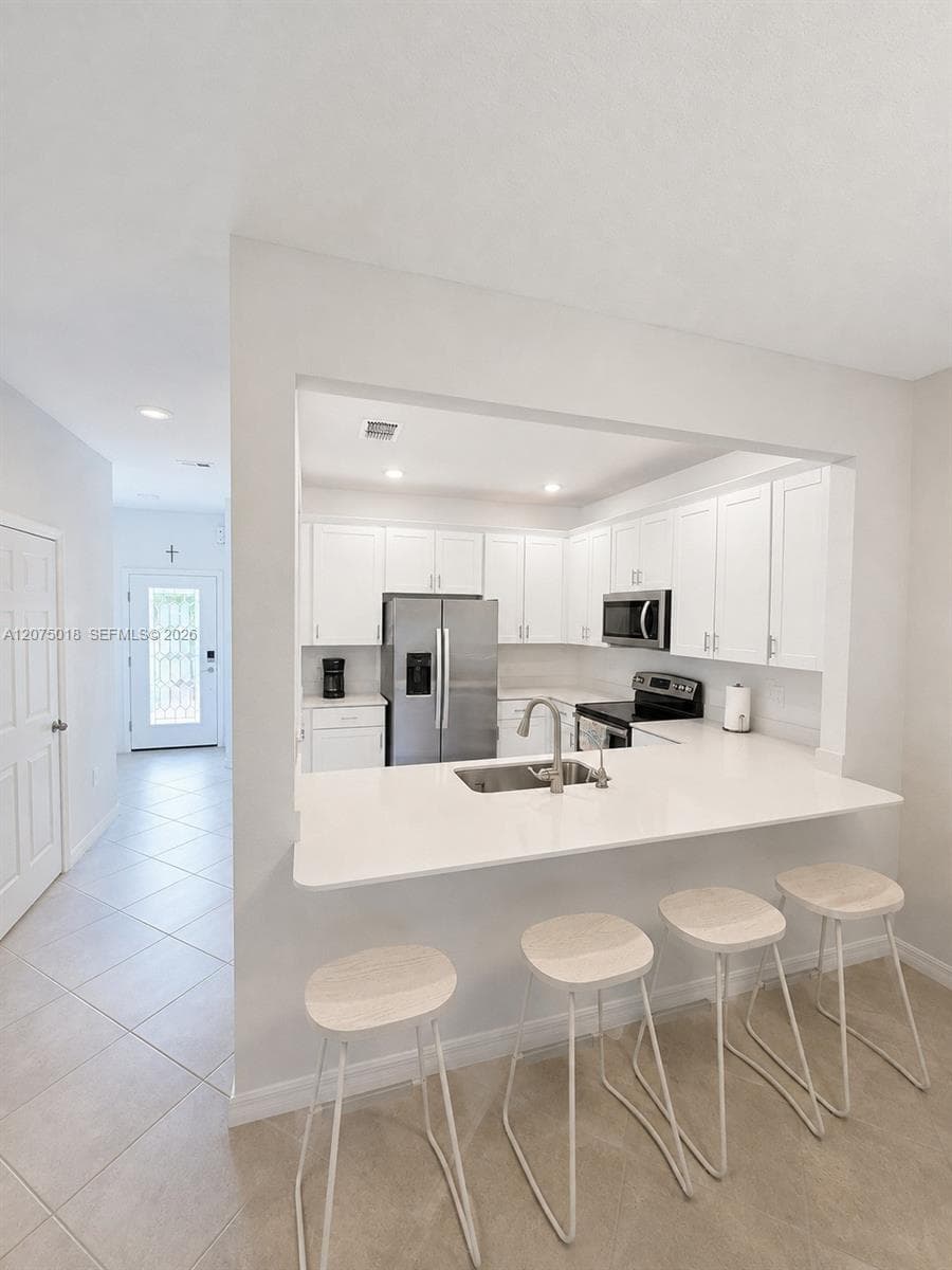 2884 Citrus St, Naples, FL 34120 photo 4