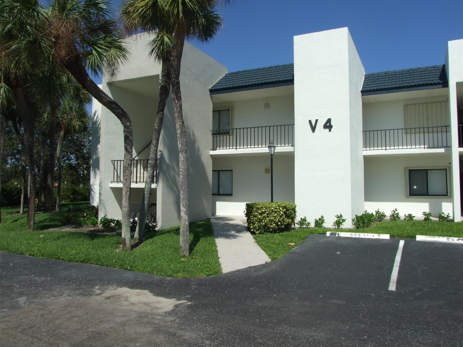 1605 US-1 # V4 203, Jupiter, FL 33477