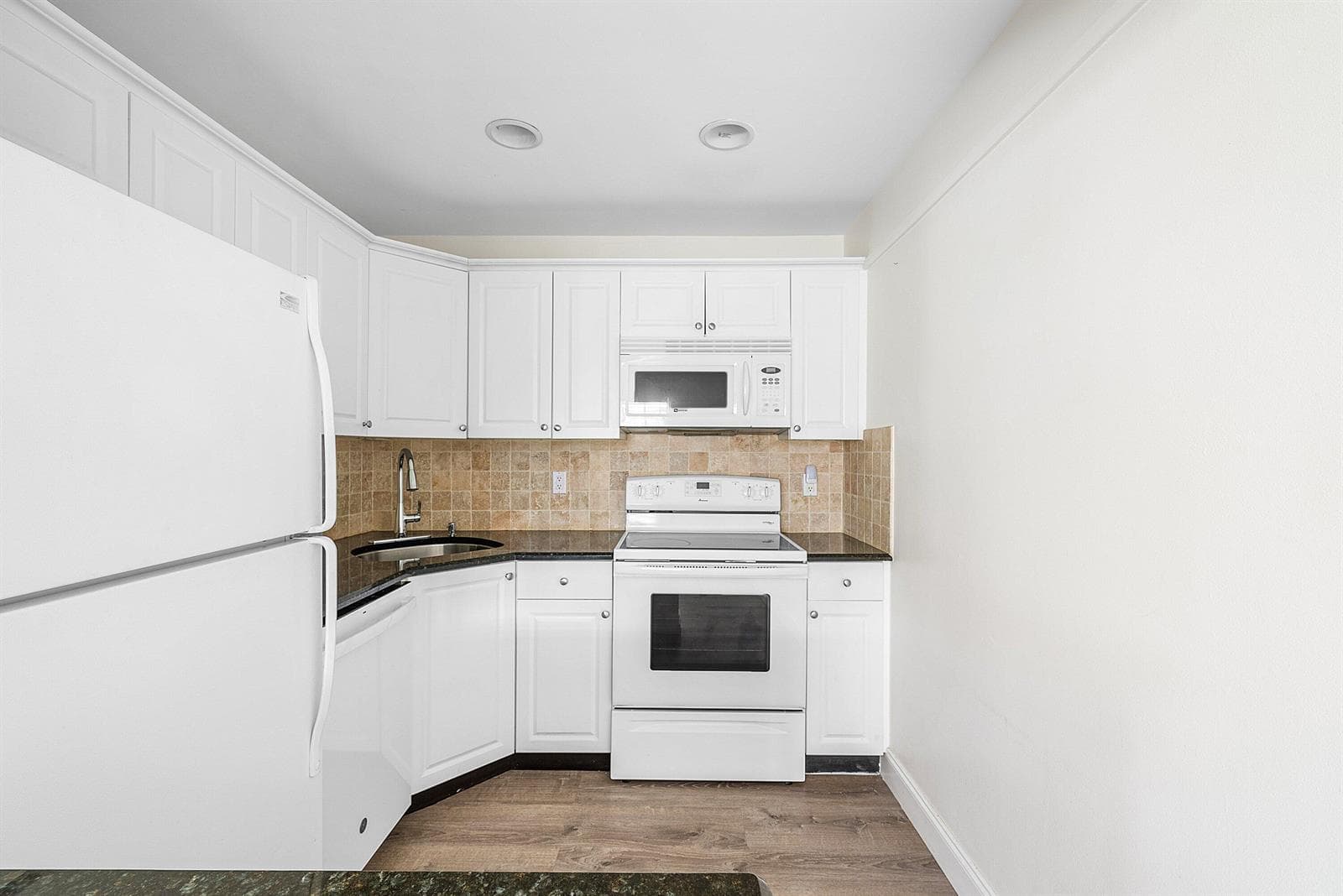 2455 NE 51st Street # E102, Fort Lauderdale, FL 33308 photo 4