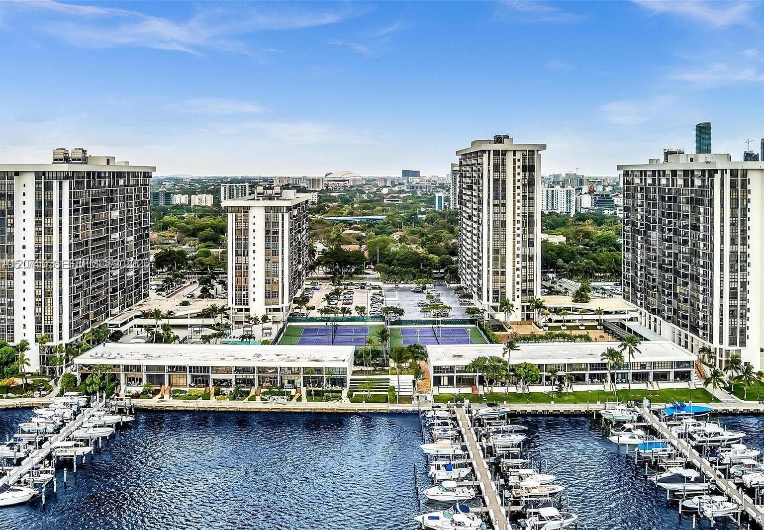 1915 Brickell Ave # TH15, Miami, FL 33129 photo 2