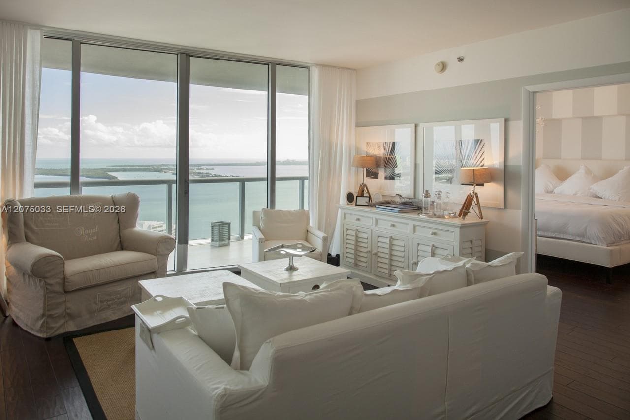 465 Brickell Ave # 4703, Miami, FL 33131 photo 2