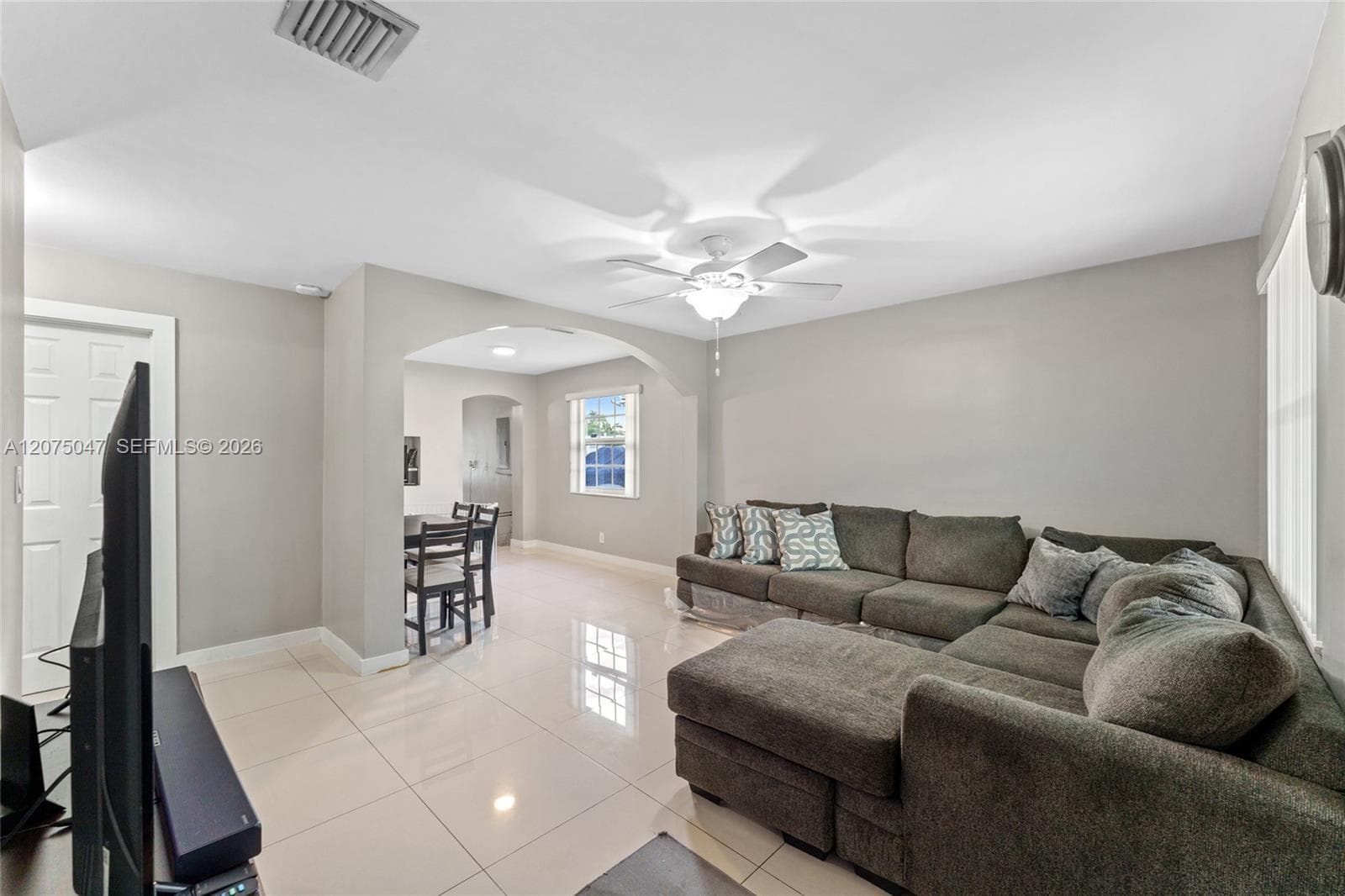 6416 Franklin St, Hollywood, FL 33024 photo 3