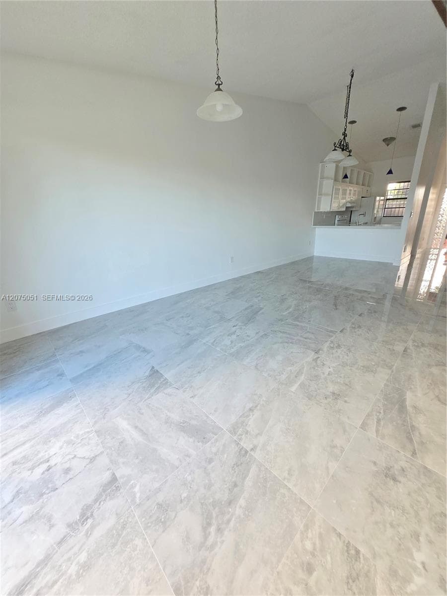 6746 NW 188th Ter, Hialeah, FL 33015 photo 3