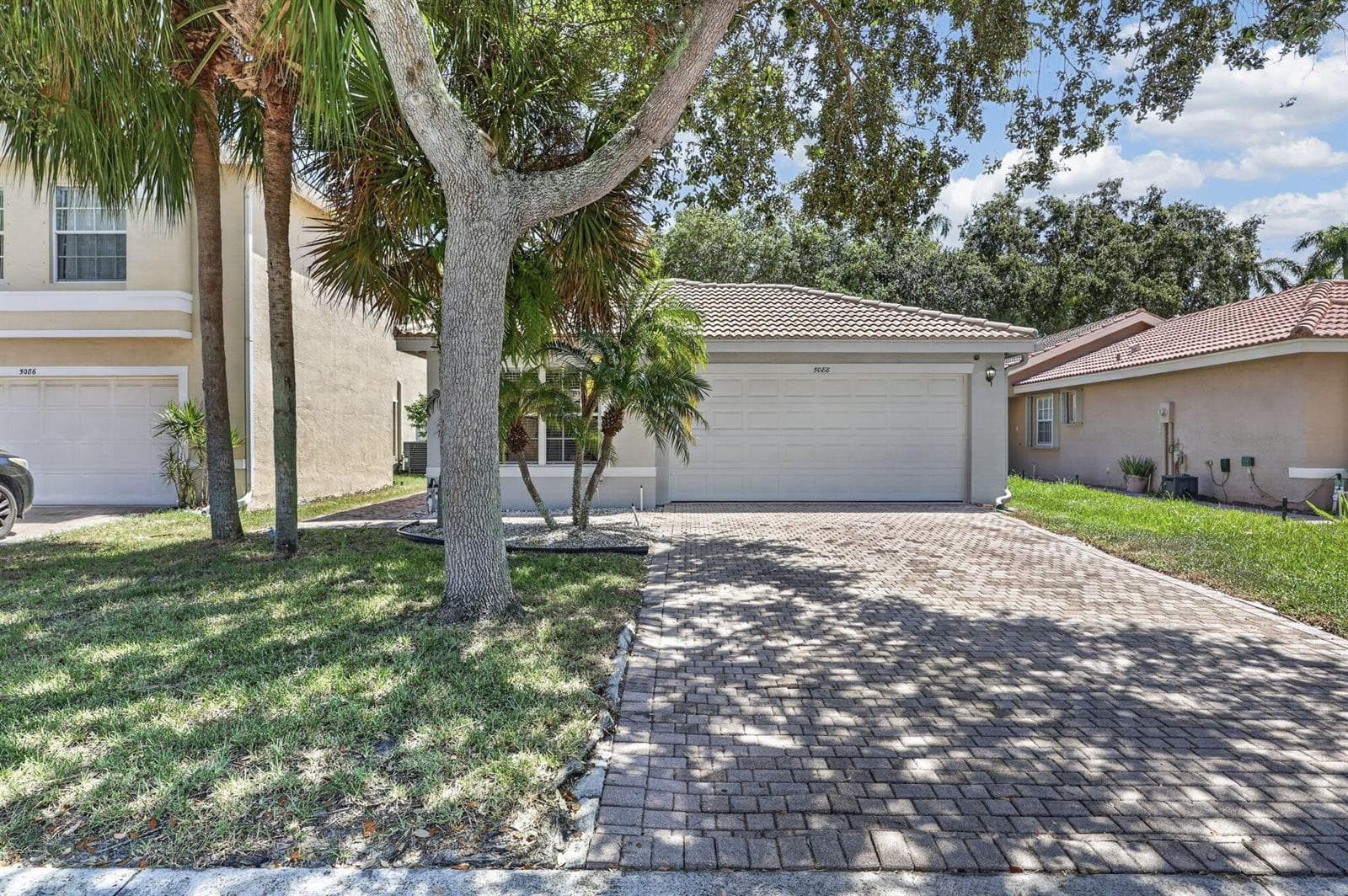 5088 NORTHERN LIGHTS Drive, FL 33463 photo 2
