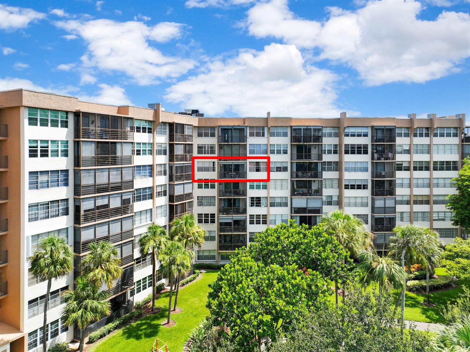 1400 Saint Charles Place # 624, Pembroke Pines, FL 33026 photo 2