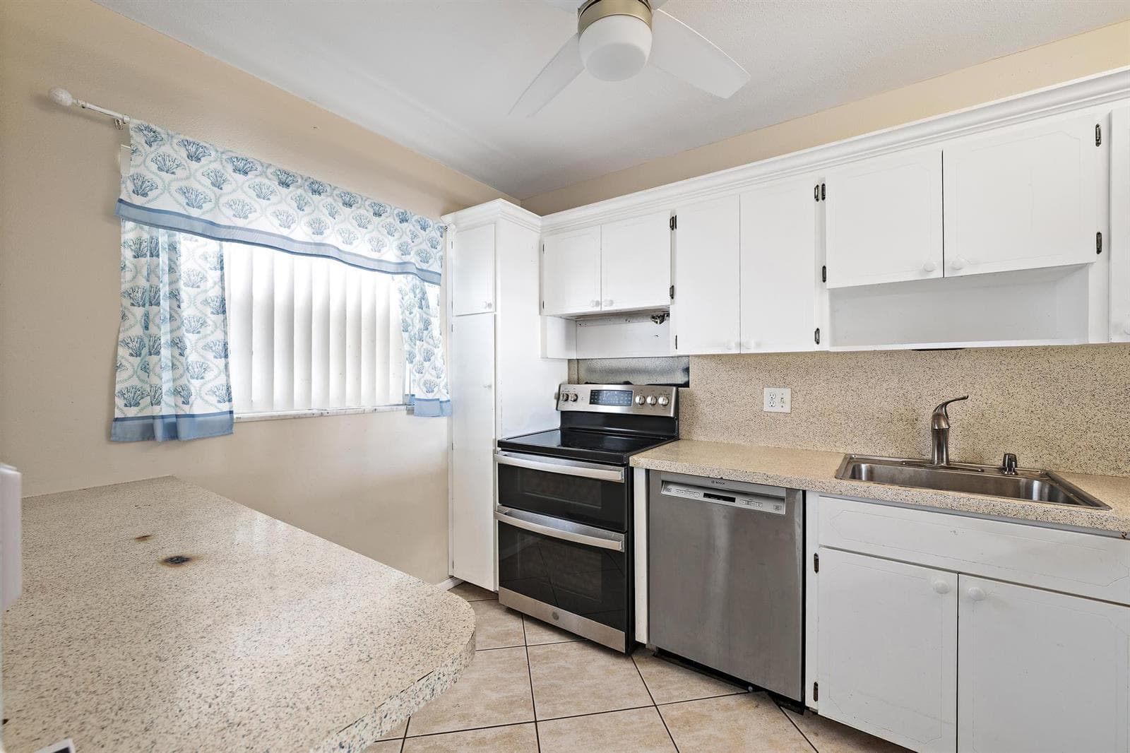29 Yacht Club Drive # Unit 405, North Palm Beach, FL 33408 photo 3