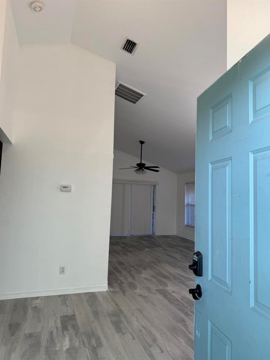 542 10TH Place, Vero Beach, FL 32960 photo 3