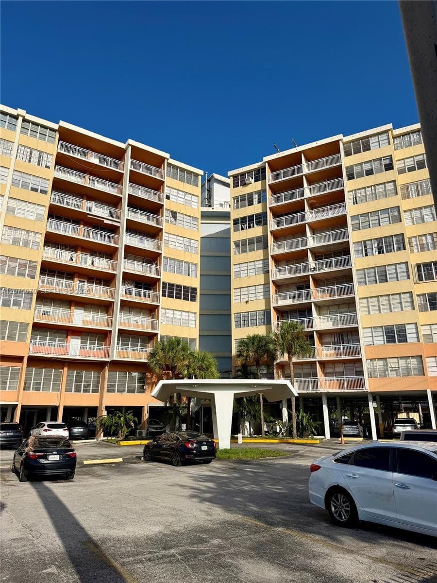 2025 NE 164th St # 608, North Miami Beach, FL 33162