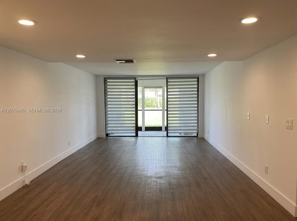16500 Golf Club Rd # 104, Weston, FL 33326 photo 4