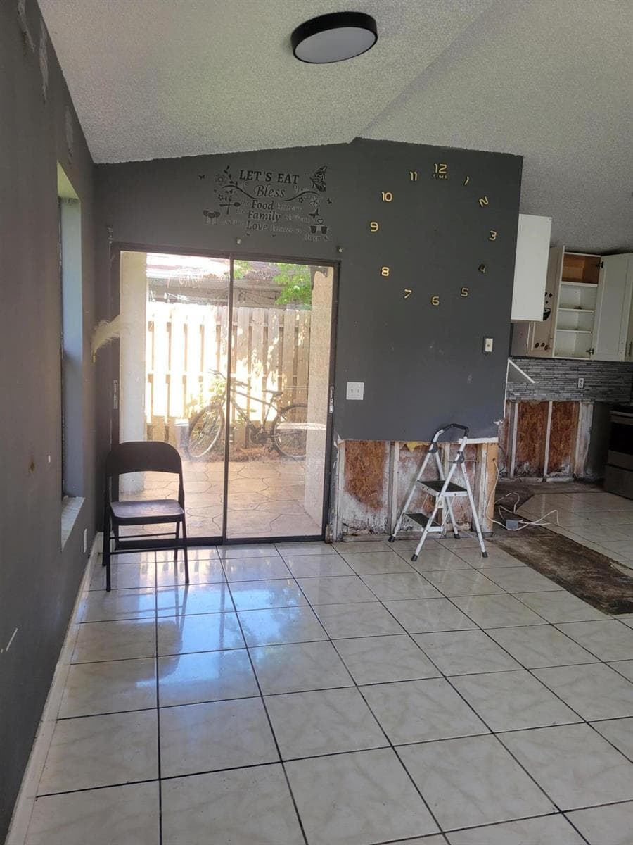 2837 STONEWAY Lane # D, Fort Pierce, FL 34982 photo 3