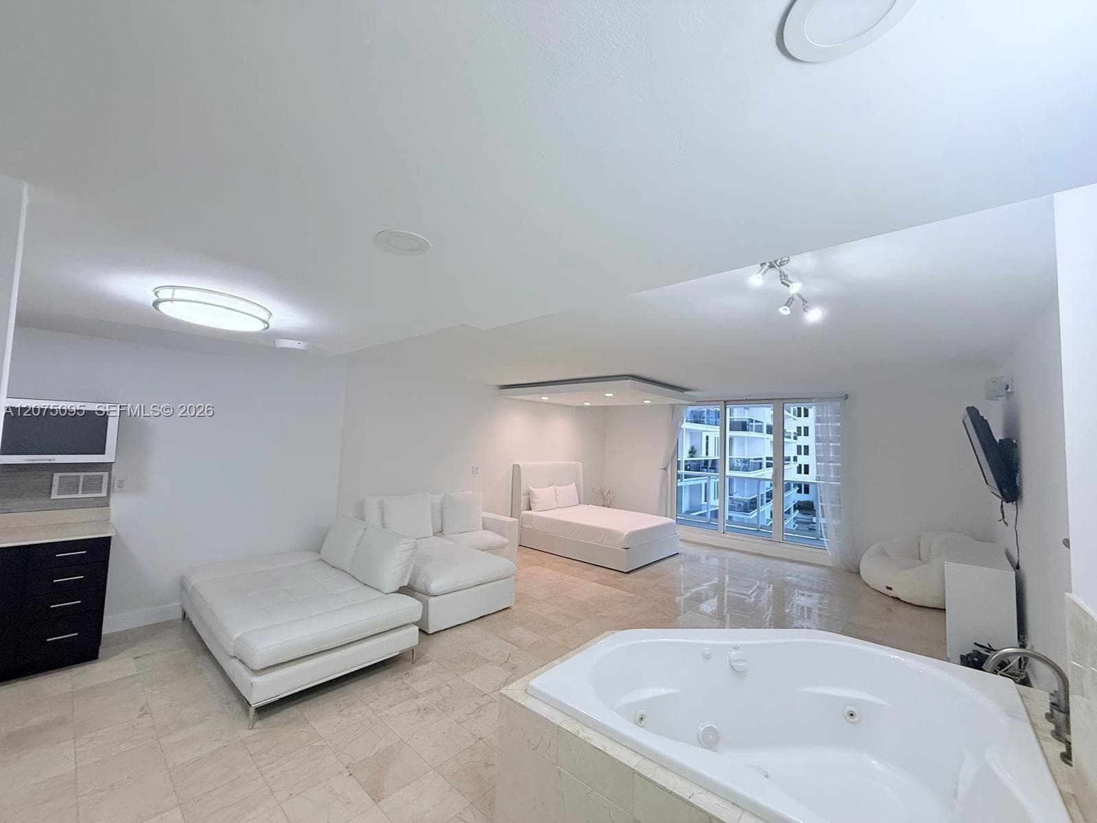 2301 Collins Ave # 621, Miami Beach, FL 33139 photo 4
