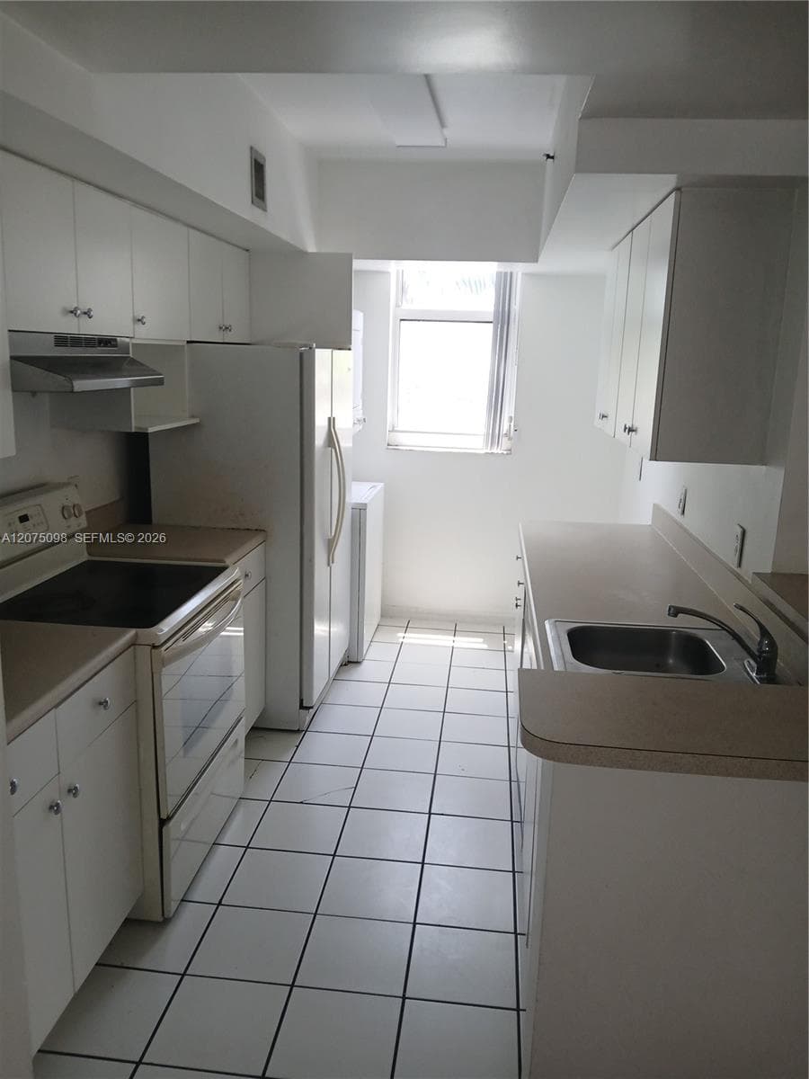 5085 NW 7th St # 415, Miami, FL 33126 photo 2