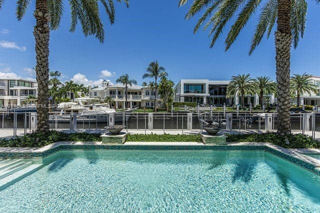 2627 Castilla Isle, Fort Lauderdale, FL 33301 photo 5