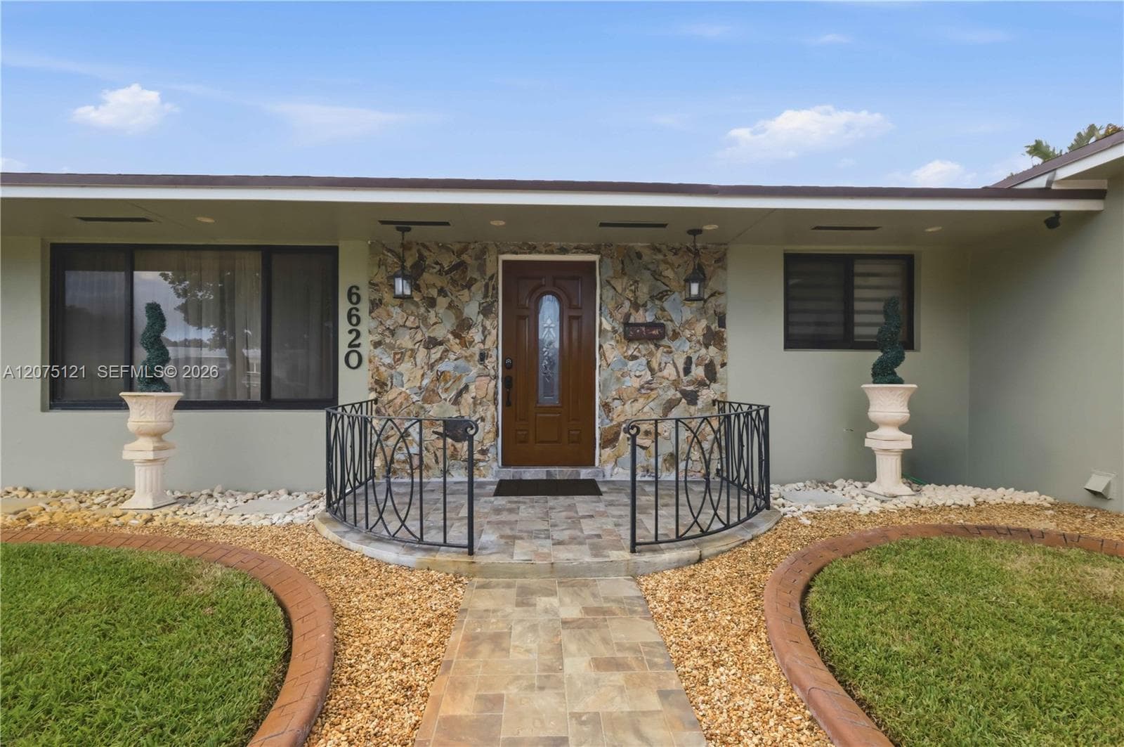 6620 SW 6th St, Pembroke Pines, FL 33023 photo 3