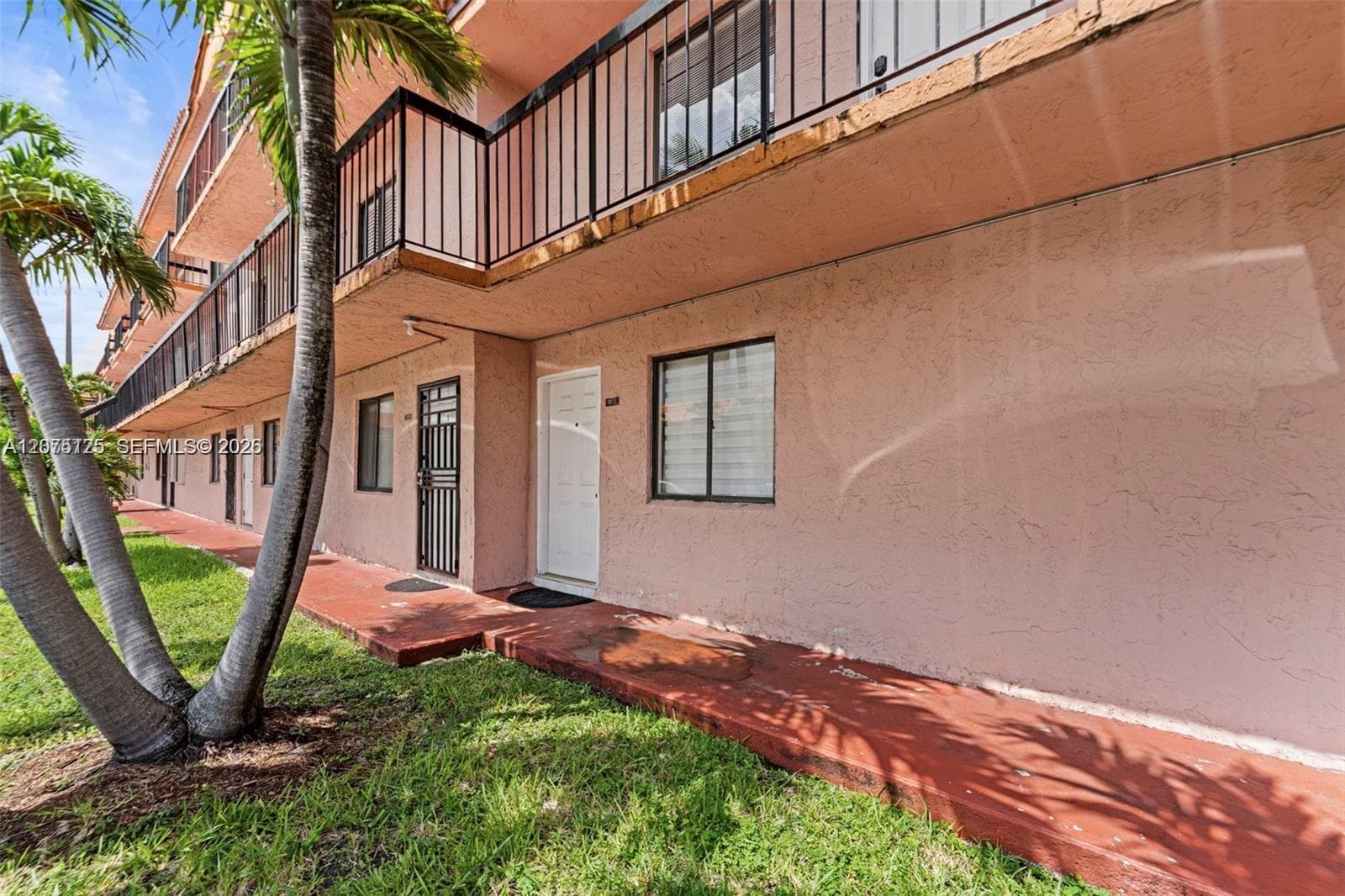 2194 W 60th St # 22212, Hialeah, FL 33016