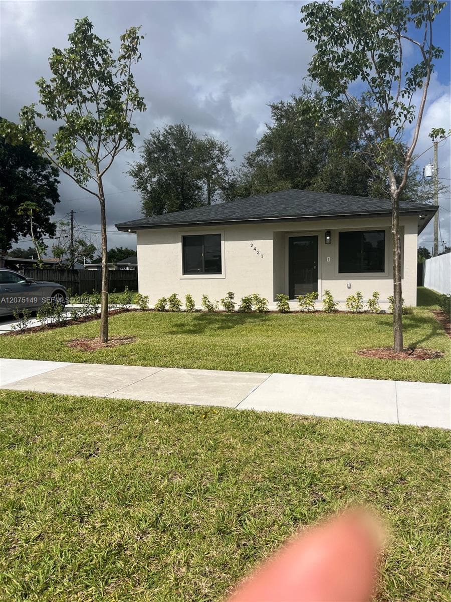 2421 NW 152nd Ter, Miami Gardens, FL 33054 photo 3