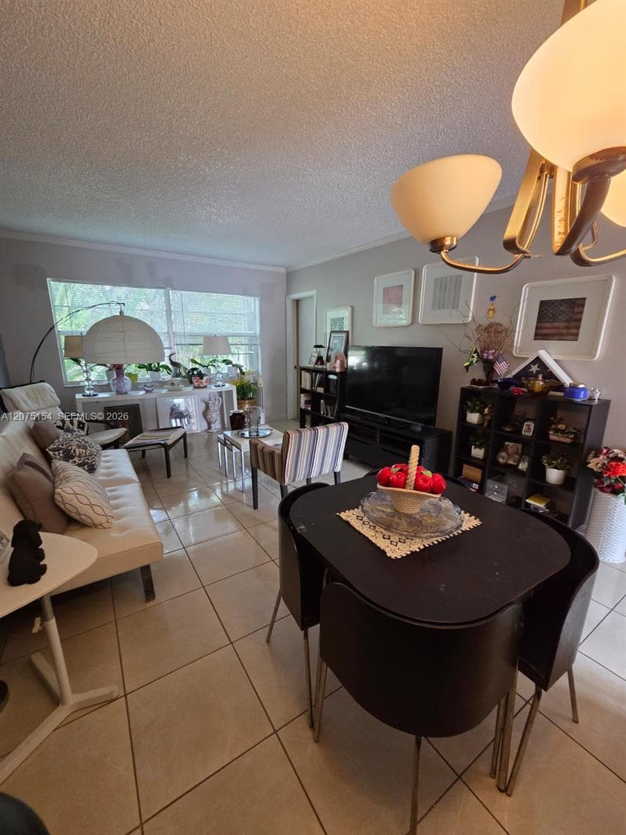 5181 W Oakland Park Blvd # 204, Lauderdale Lakes, FL 33313 photo 5