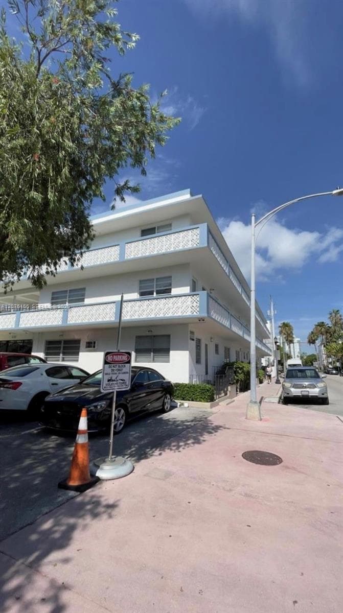 640 Pennsylvania Ave # 11, Miami Beach, FL 33139