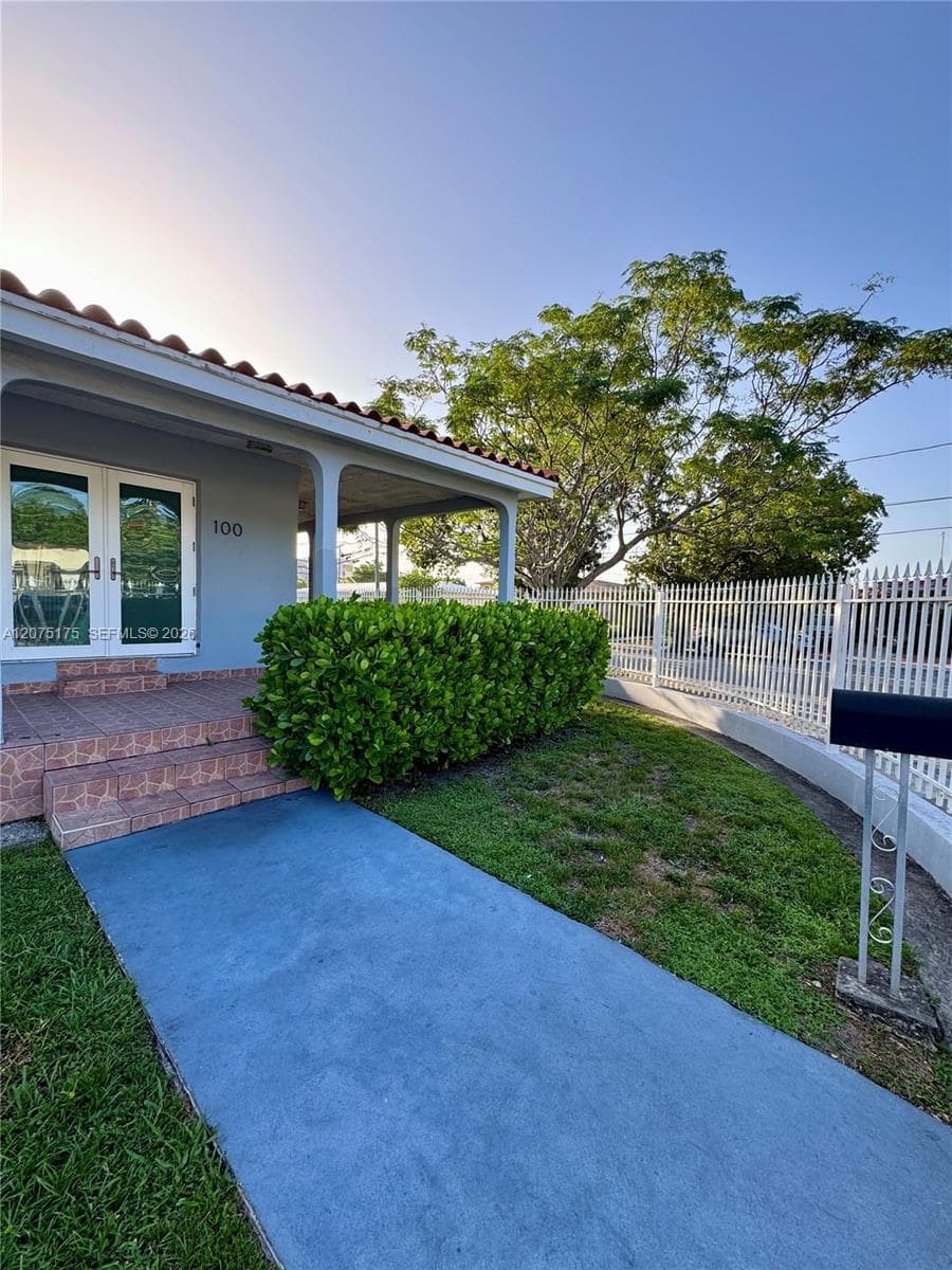 100 SW 51st Ct, Miami, FL 33134 photo 2
