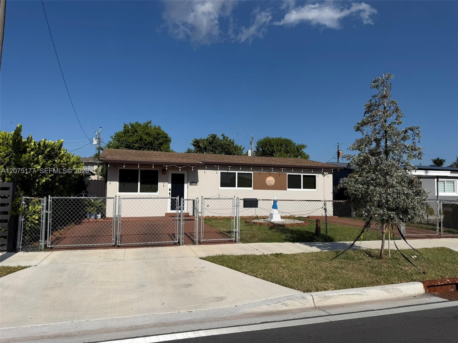 4585 E 9th Ln, Hialeah, FL 33013