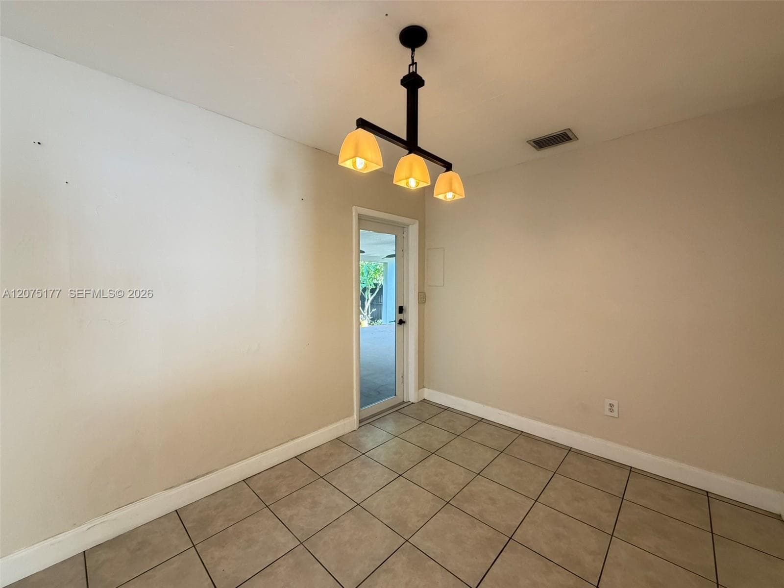 4585 E 9th Ln, Hialeah, FL 33013 photo 5