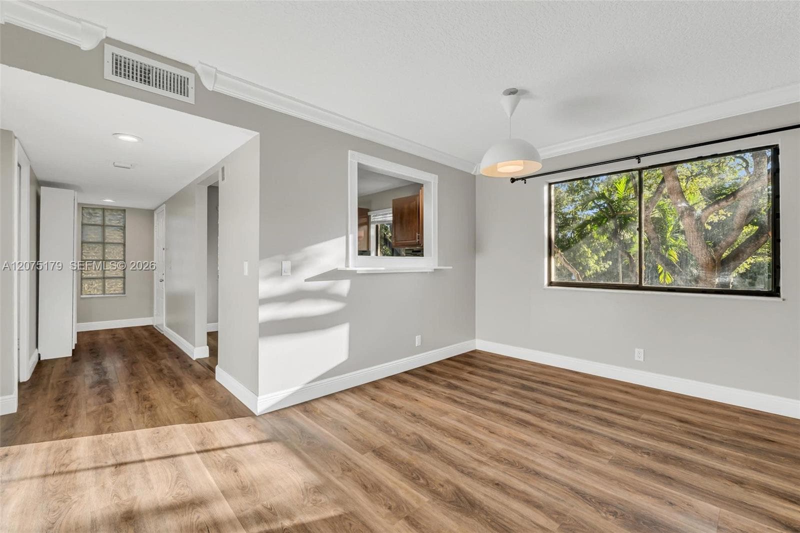 402 Lakeview Dr # 201, Weston, FL 33326 photo 2
