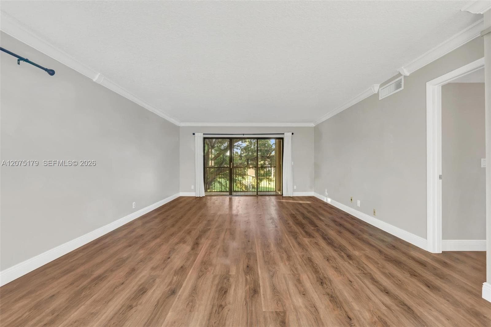 402 Lakeview Dr # 201, Weston, FL 33326 photo 5