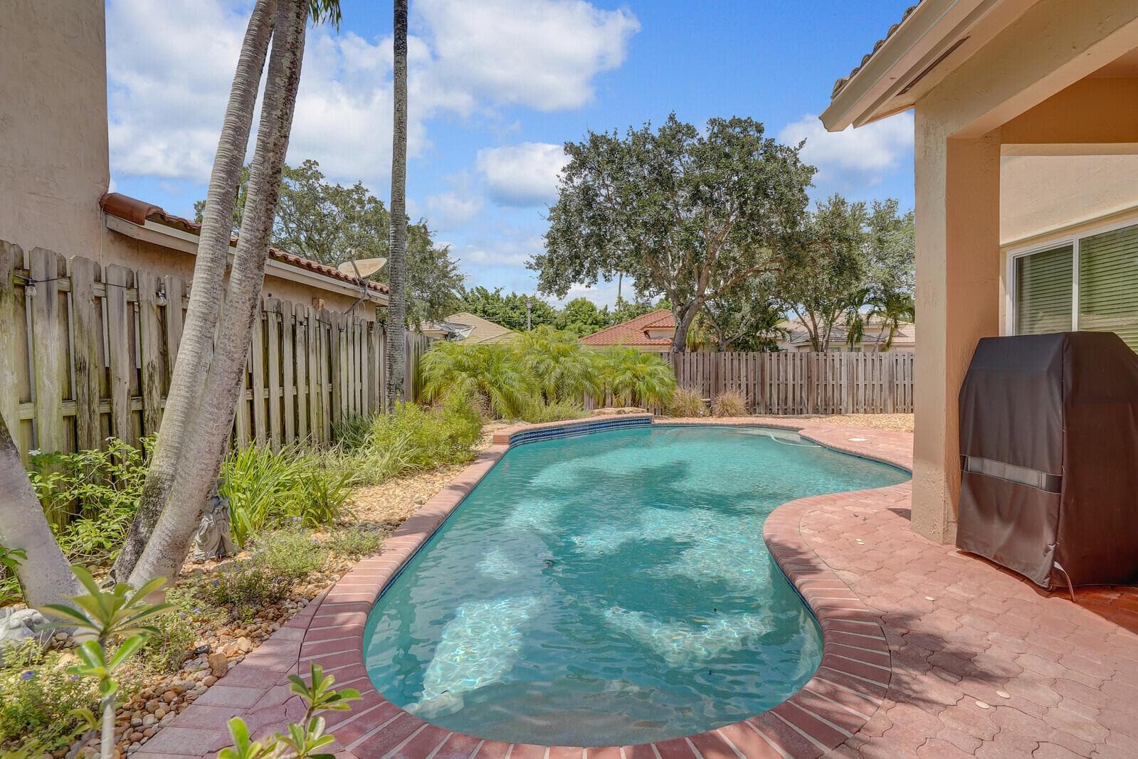 317 E Garden Cove Circle, Davie, FL 33325 photo 3