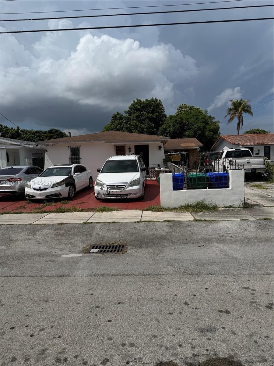 1845 NW 16th St, Miami, FL 33125 photo 3