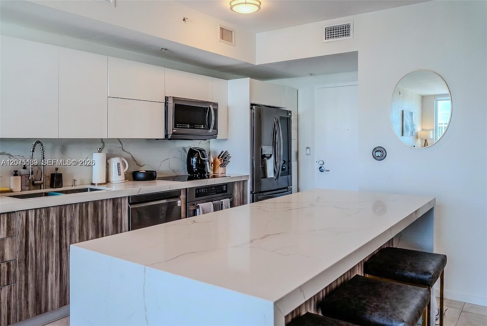 90 SW 3RD STREET # 3703-1, Miami, FL 33130 photo 5